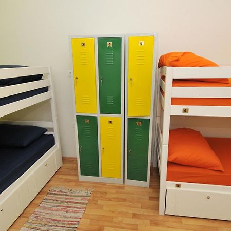 Oasis Hostel สปลิท ภายนอก รูปภาพ