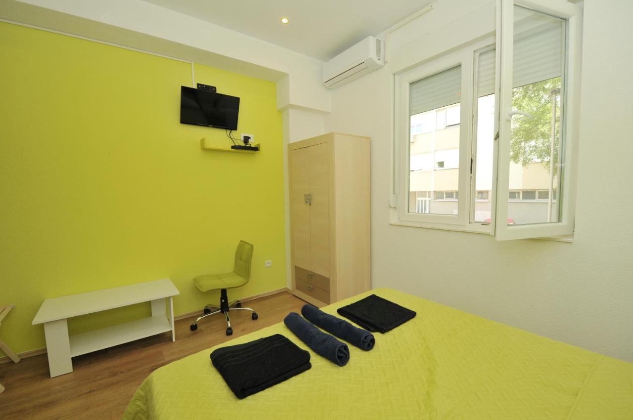 Oasis Hostel สปลิท ภายนอก รูปภาพ