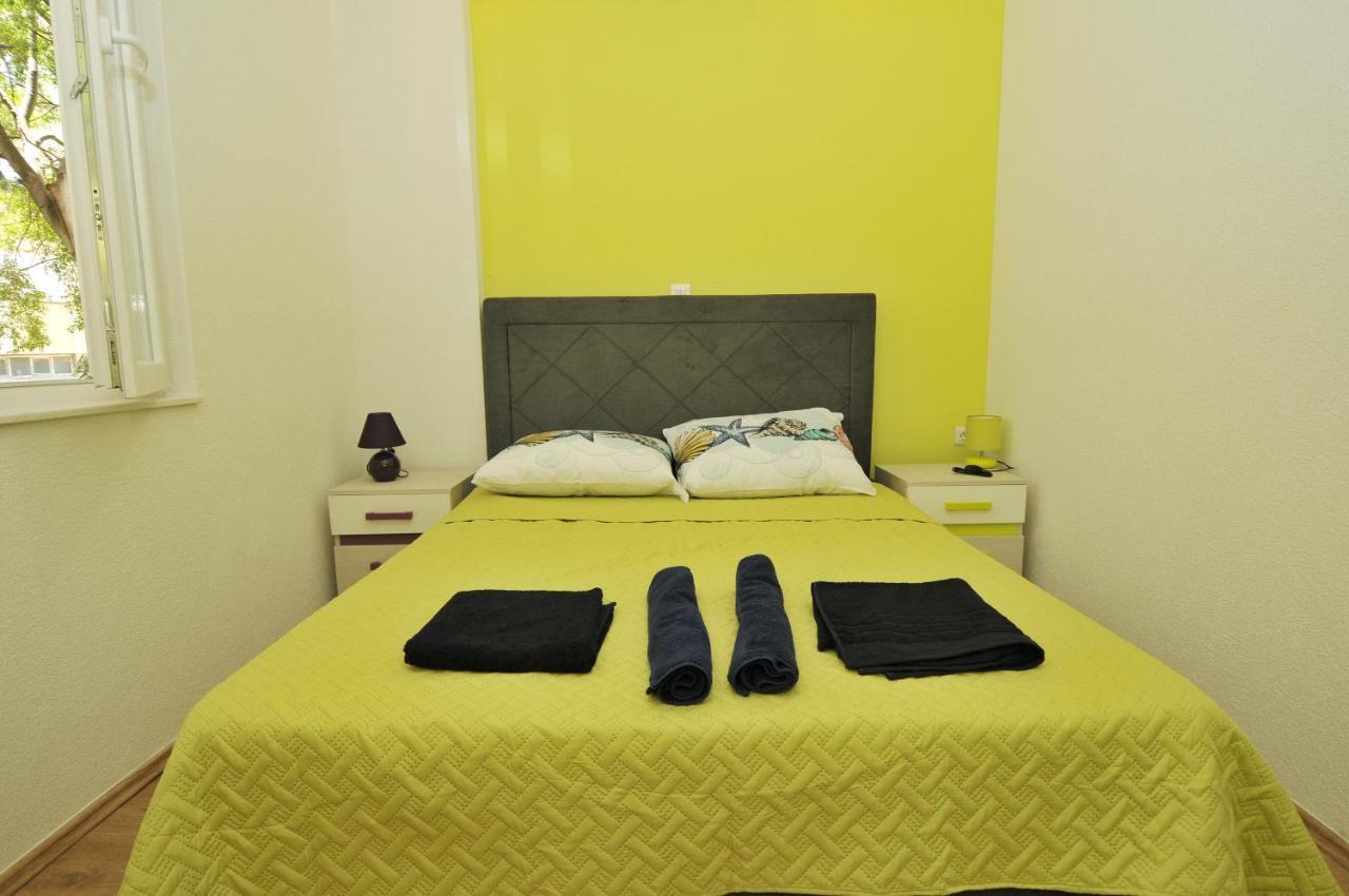 Oasis Hostel สปลิท ภายนอก รูปภาพ
