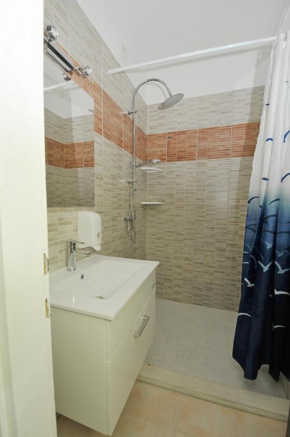 Oasis Hostel สปลิท ภายนอก รูปภาพ