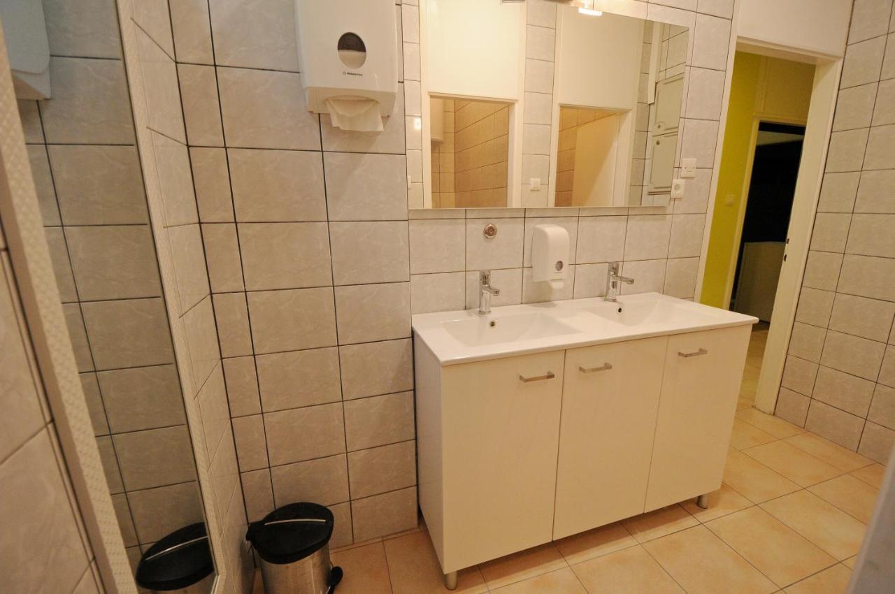 Oasis Hostel สปลิท ภายนอก รูปภาพ