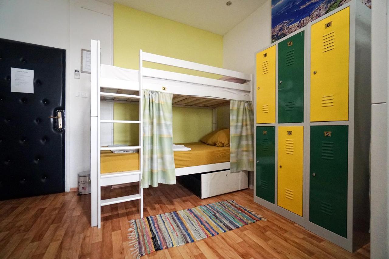 Oasis Hostel สปลิท ภายนอก รูปภาพ