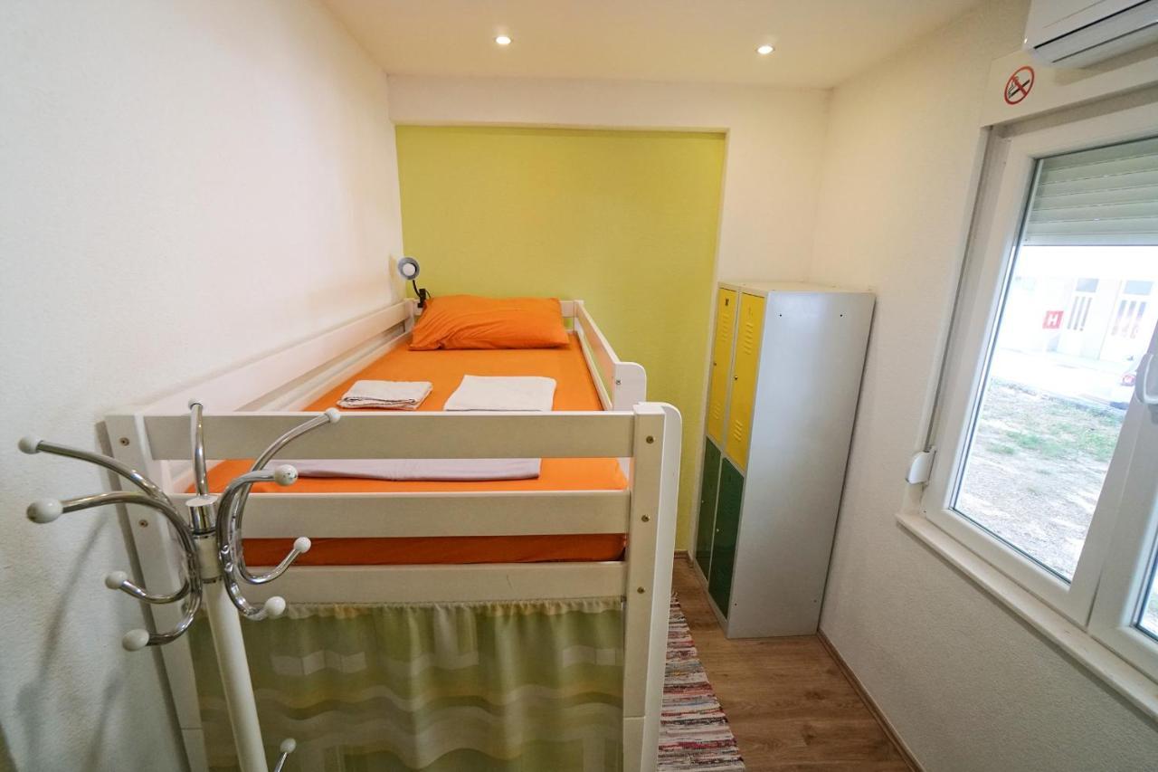 Oasis Hostel สปลิท ภายนอก รูปภาพ
