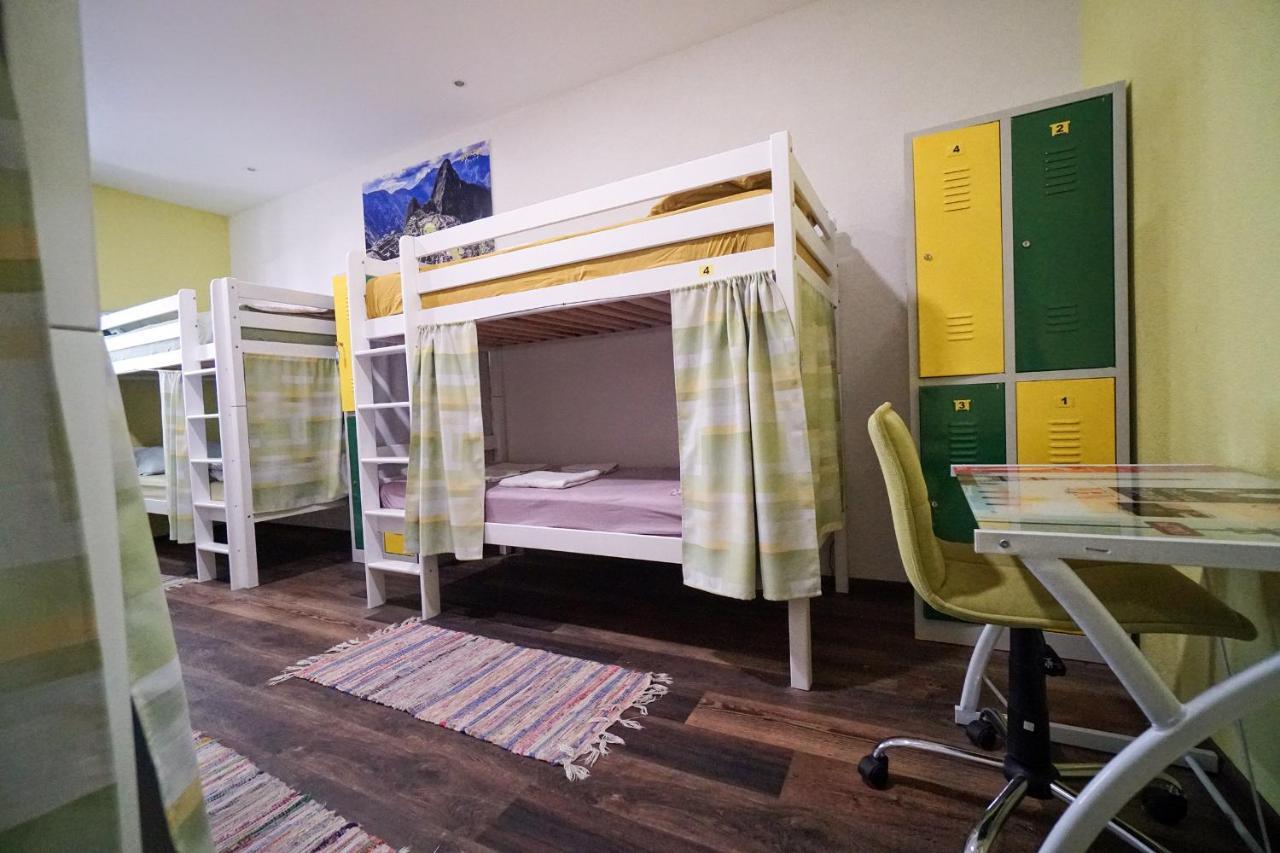 Oasis Hostel สปลิท ภายนอก รูปภาพ