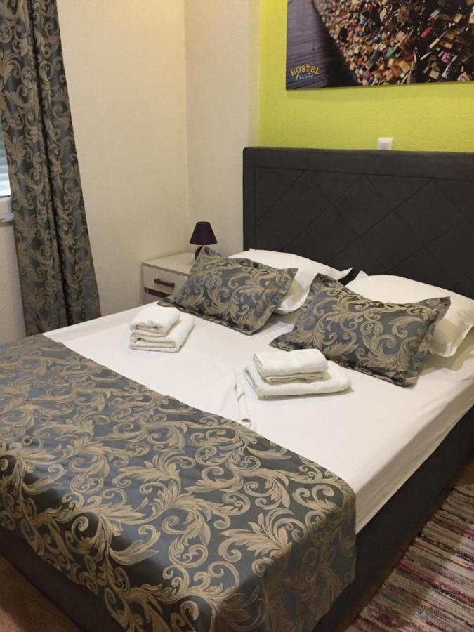 Oasis Hostel สปลิท ภายนอก รูปภาพ
