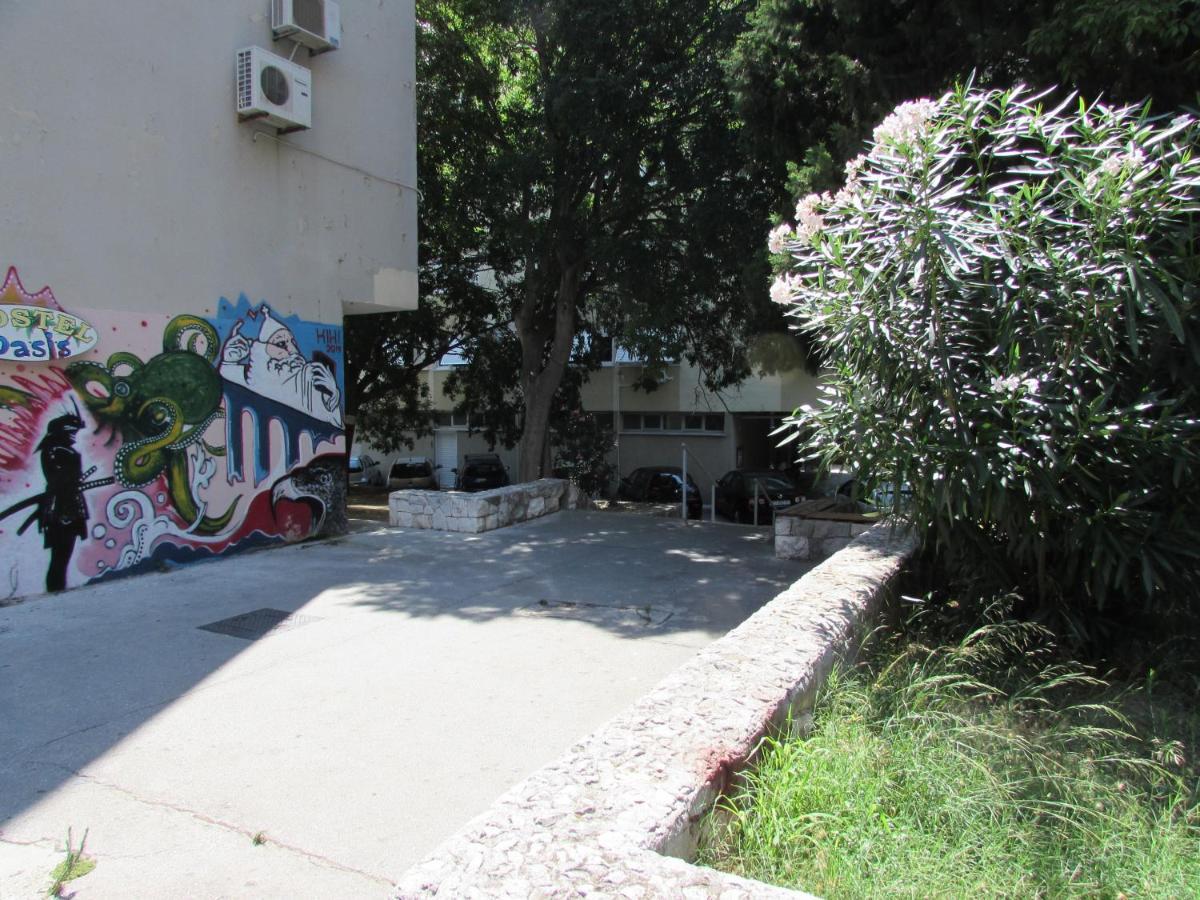 Oasis Hostel สปลิท ภายนอก รูปภาพ